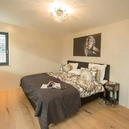 Apartament Chrissies *